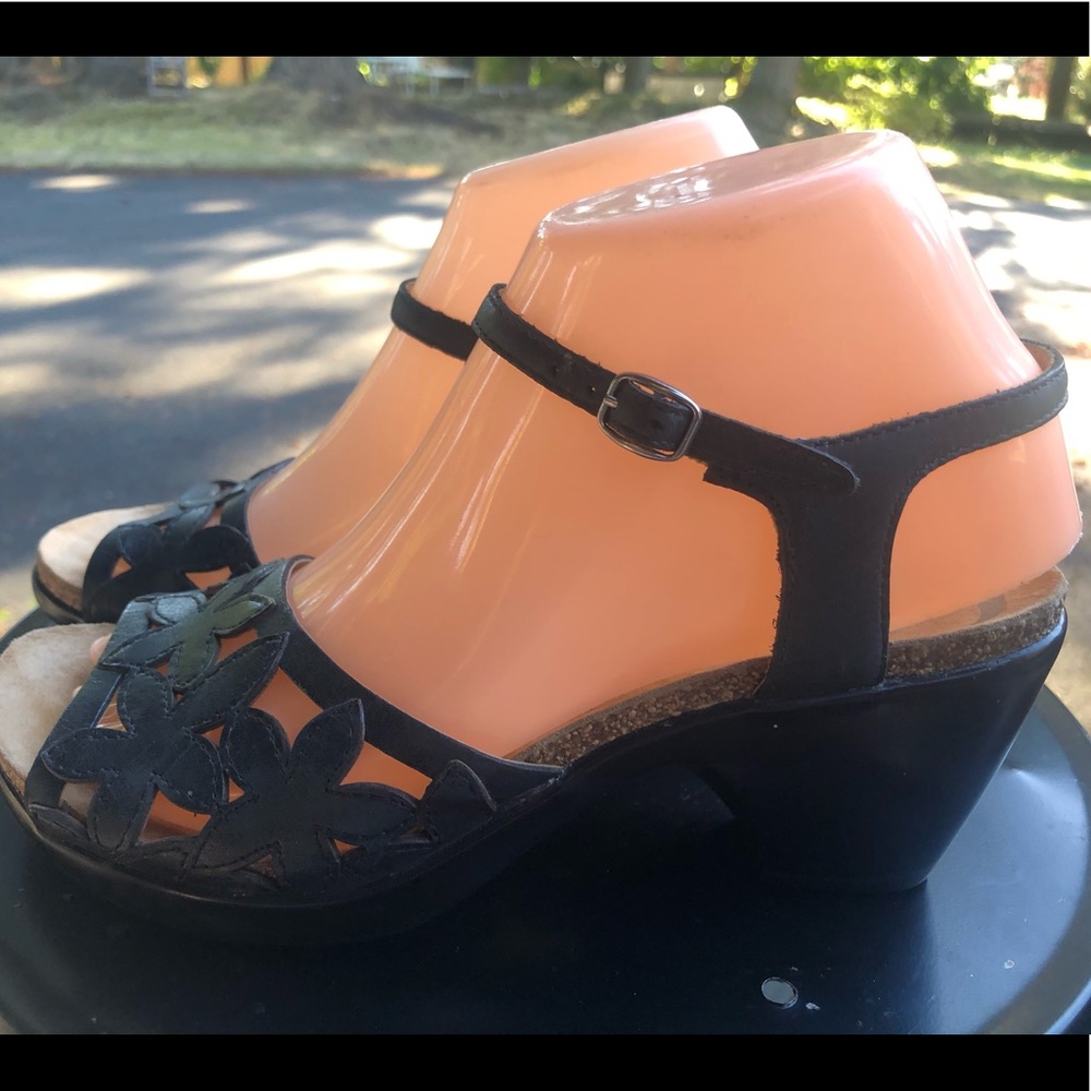 Dansko Black Floral Leather Wedge Sandals Size 37